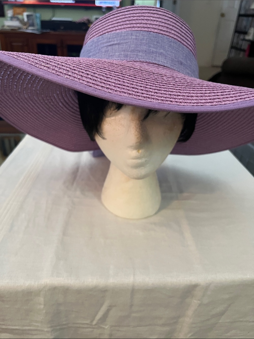 Beautiful Wide Brim Sun Hat - Lavender Purple
